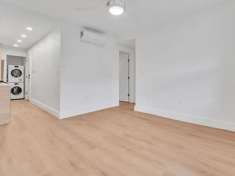 321 Summit Ave #101 — Photo 12