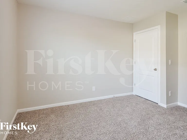 212 Blue Creek Way St — Photo 11