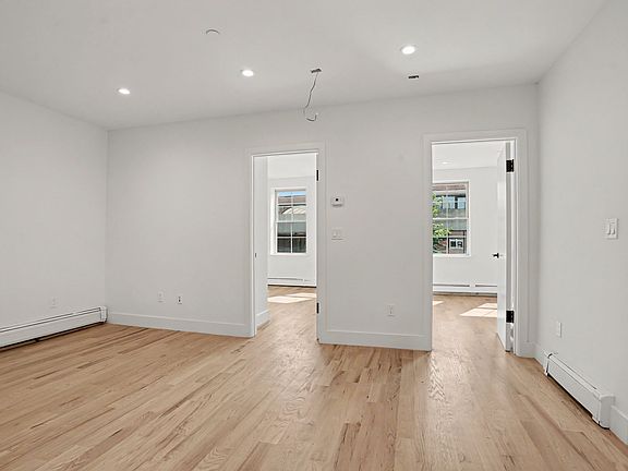 4th image of 18-20 Greenwich Ave #2
