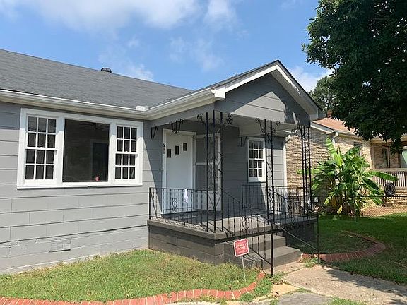 2nd image of 718 32nd Ave E