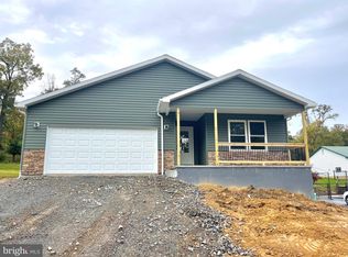 271 Orchard Grove Ave, Lewistown, PA 17044