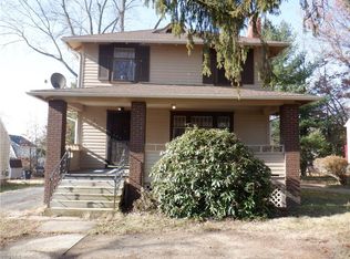 812 Roslyn Ave, Akron, OH 44320