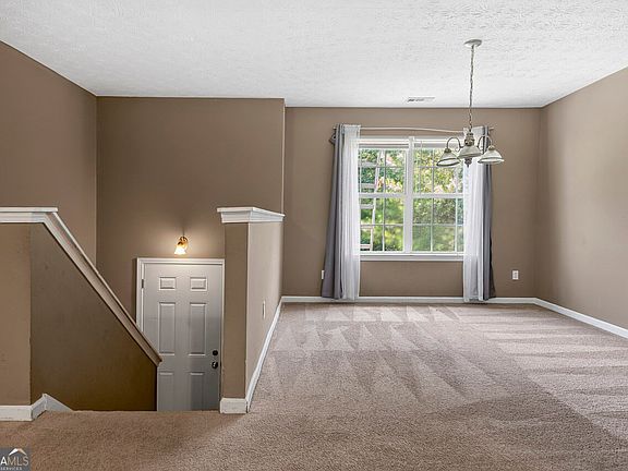 2nd image of 10 Ratliff Dr