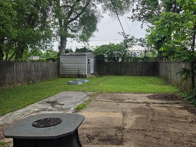 410 McCullough Ave NE — Photo 19