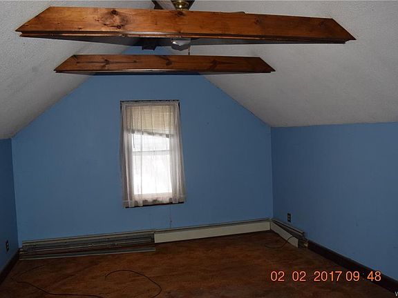 4th image of 32 Fernwood Pl