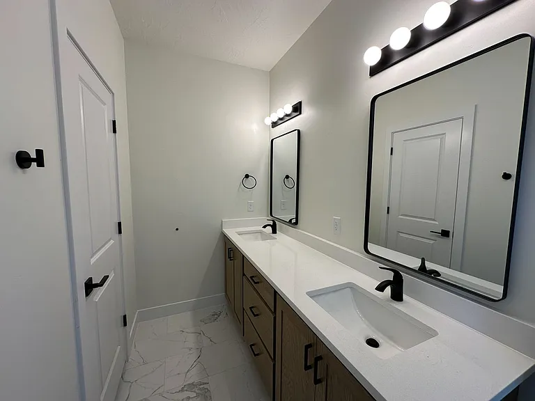 915 S Willow Dr — Photo 18