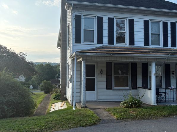 21 Helen St