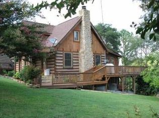 734 Garrett Rd, Dandridge, TN 37725