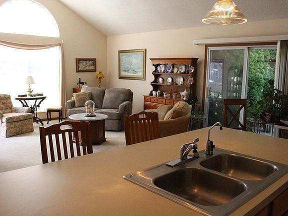 3rd image of 5718 Sanderling Ln