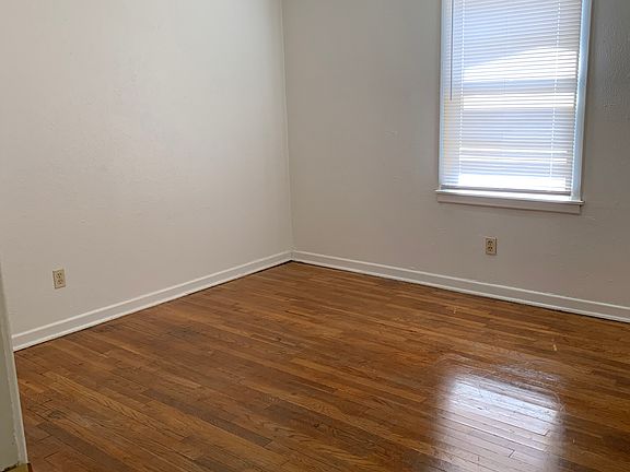 4th image of 1058 S Bowie Dr