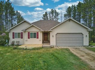 38850 Christie Ln, Cohasset, MN 55721