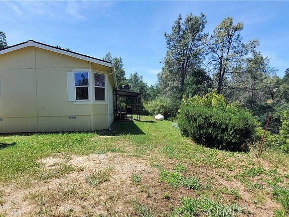 4th image of 16080 Oakridge Rd