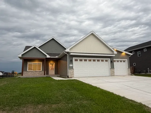 413 Chad Trl, Arlington, WI 53911