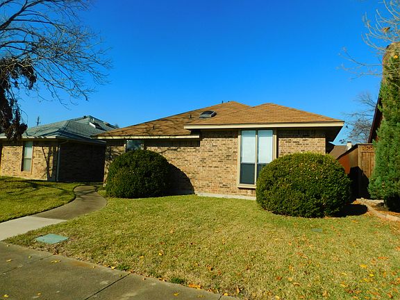 2nd image of 2117 Cordoba Dr