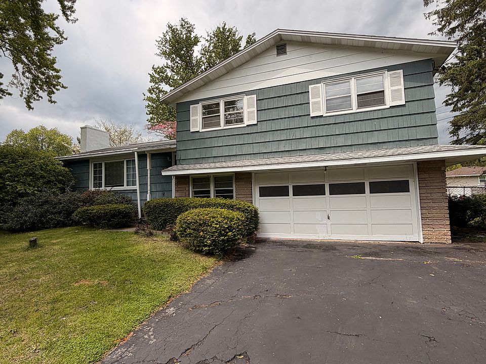 1st image of 102 Standish Dr