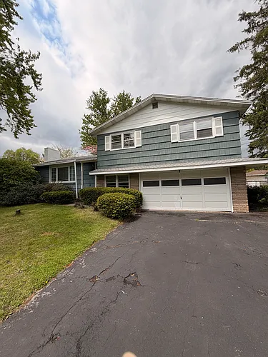102 Standish Dr Photo 1
