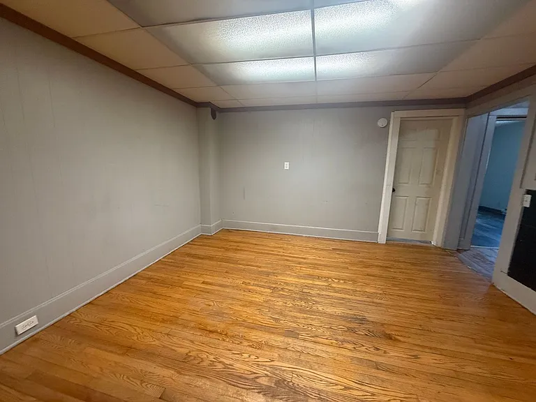 423 N 1st Ave — Photo 3