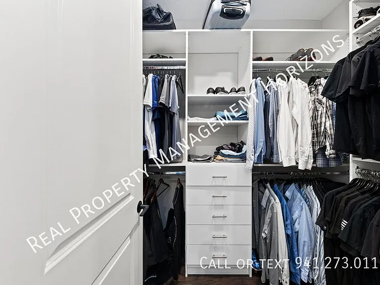 4430 Pond Brook Ct — Photo 36