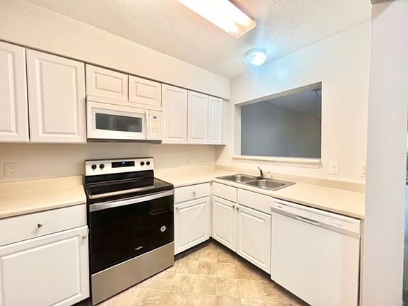 4th image of 4276 Calinda Ln APT 123