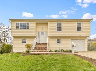 7 Walling St, Sayreville, NJ 08872