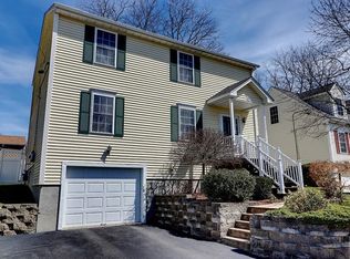 16 Edgewood Ave, Cumberland, RI 02864