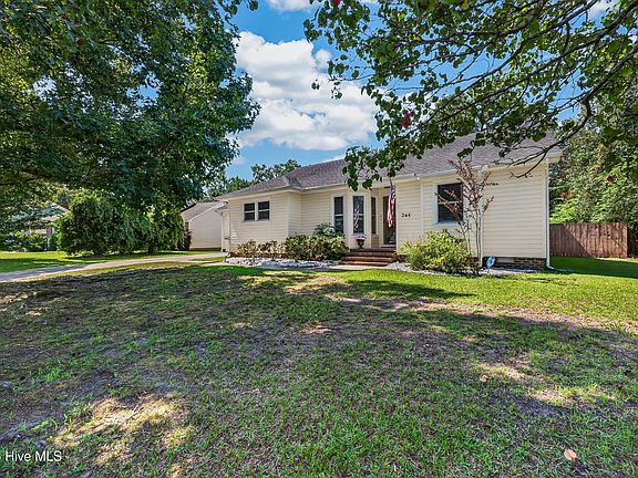 5th image of 265 Bayberry Court