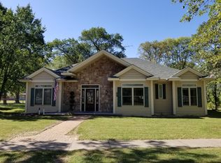 209 S Jefferson St, Centralia, MO 65240
