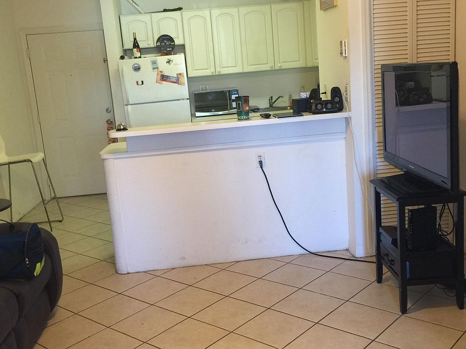 2nd image of 2734 Bird Ave