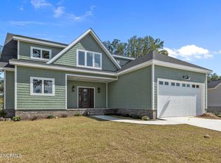 1216 Woods Ct, Morehead City, NC 28557