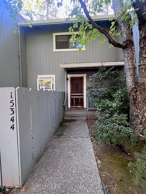 1st image of 15344 Kingsbury Cir