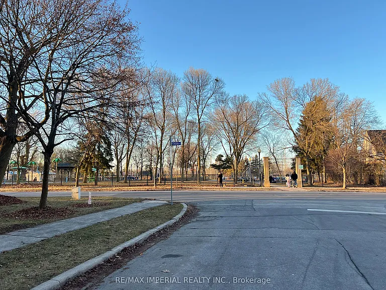 23 Eldora Ave #93 — Photo 10
