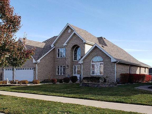 2nd image of 16813 Manor Dr