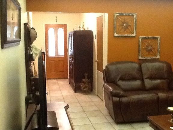 3rd image of 2112 Japonica Ave