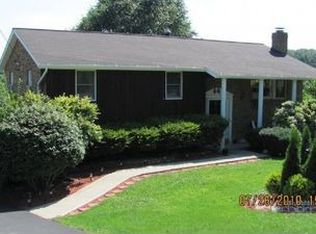 114 Rancindin Rd, Butler, PA 16002