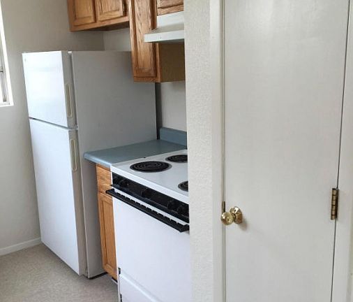 5th image of 213 Princeton Dr SE APT A