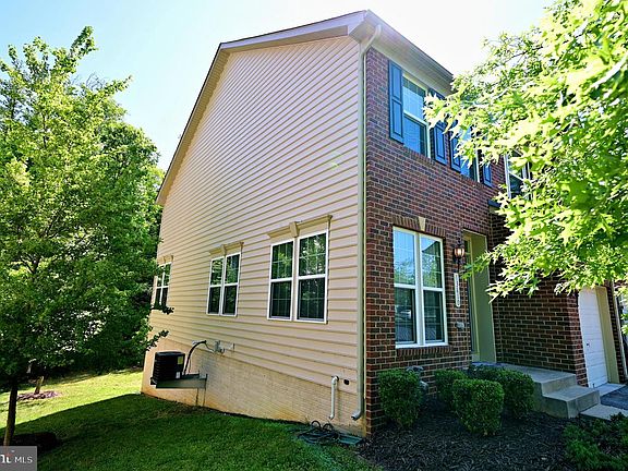 3rd image of 13810 Catzell Ct