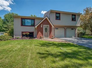 3974 Thrush Ln, Liverpool, NY 13090