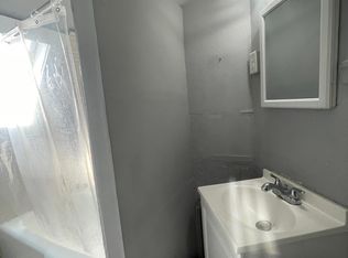 48 William St APT 5, Worcester, MA 01609