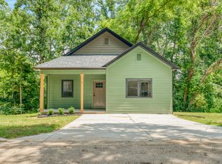7 S Coulter Ave, Newton, NC 28658