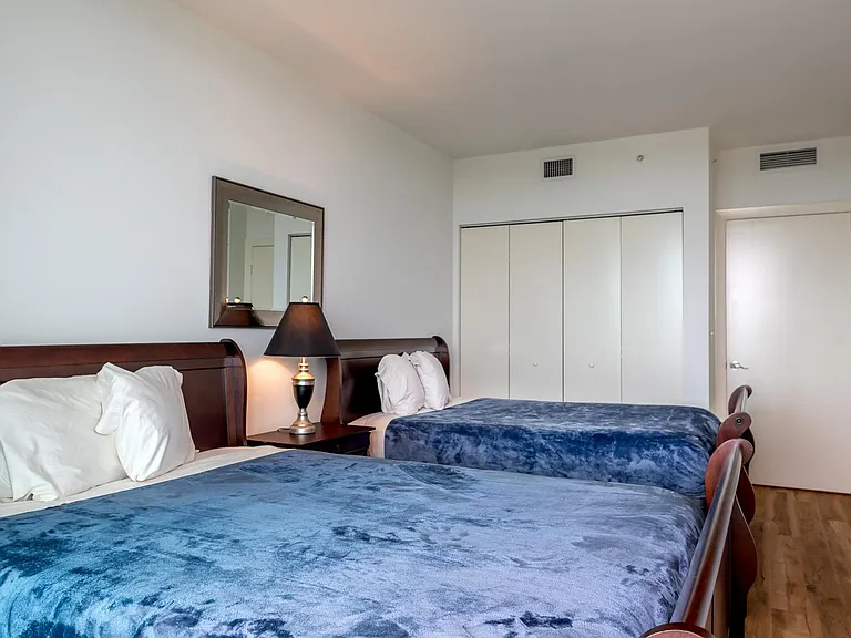 3001 Oasis Grand Blvd — Photo 24