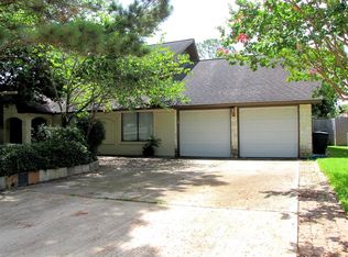 2510 Lazy Lake Dr, Houston, TX 77058