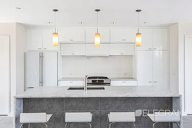 Rented by (Legacy) Elegran