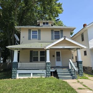 1821 Grand Ave, Davenport, IA, 52803