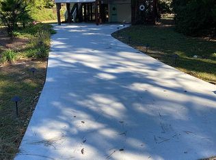 1506 W Yacht Dr, Oak Island, NC 28465