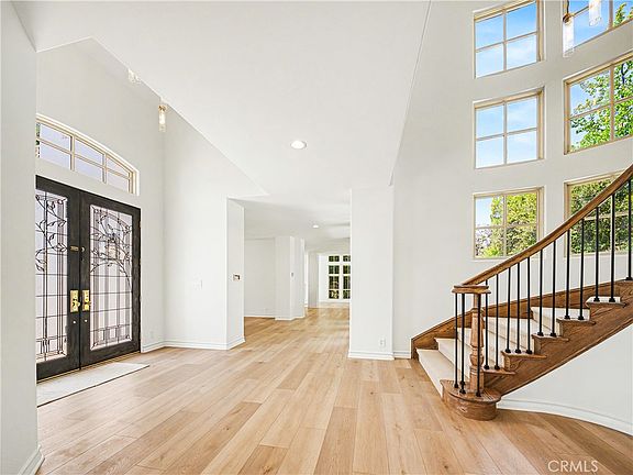 5th image of 3907 Peartree Pl