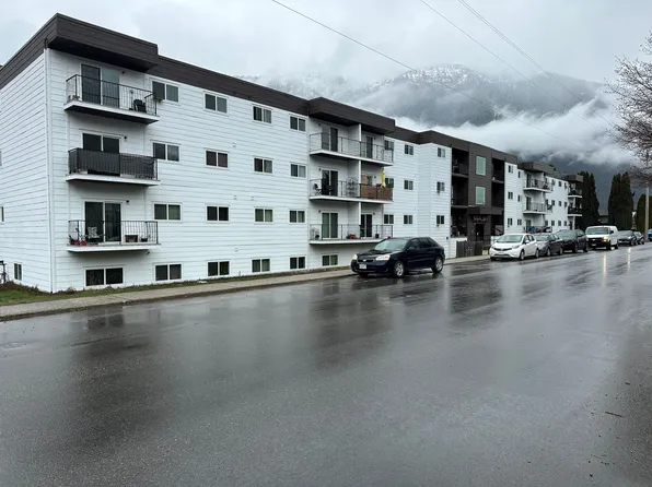 505 2nd St, Nelson, BC V1L 5P2