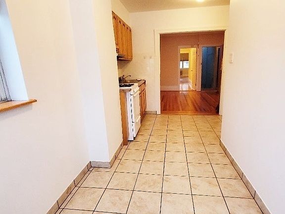 4th image of 44-09 30th Ave #2GG