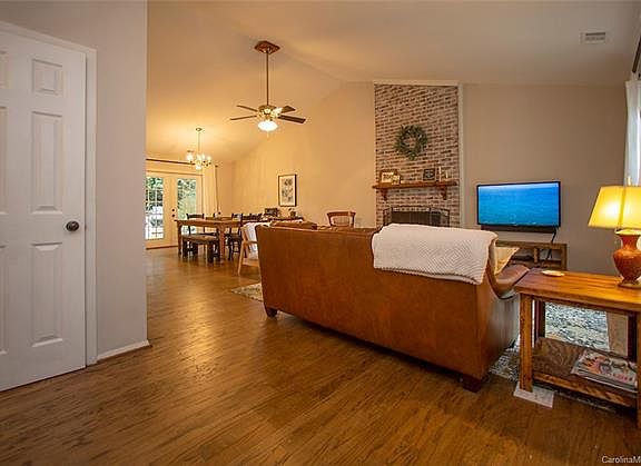 3rd image of 9601 Leeswood Ln