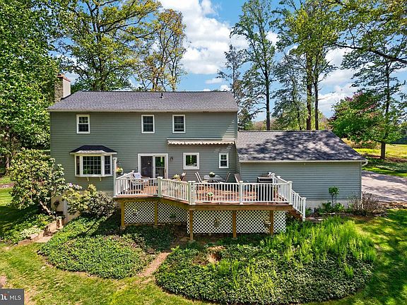 3rd image of 634 Pancoast Ln