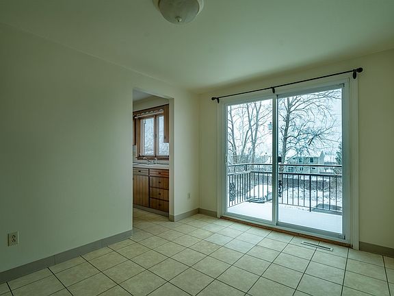 4th image of 44 Oakridge Dr APT 3